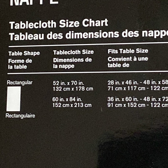 Hometrends tablecloth. Striped and floral. Polyester set of two. - Picture 6 of 9